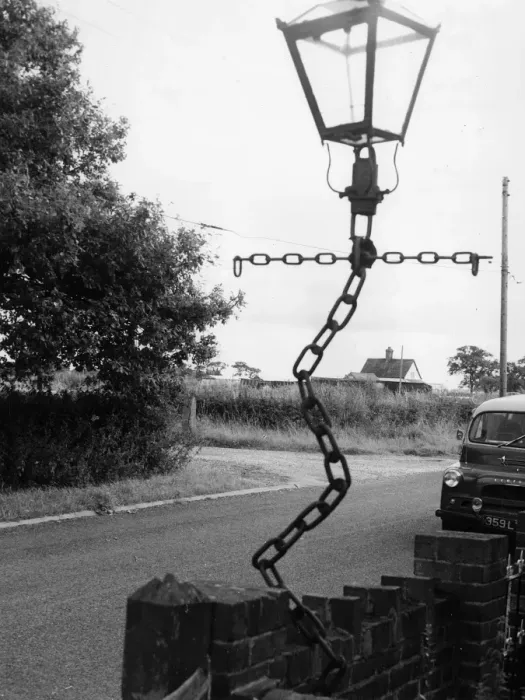 Framed Print : Amusing Chain Lampost Framed Print : Amusing Chain Lampost