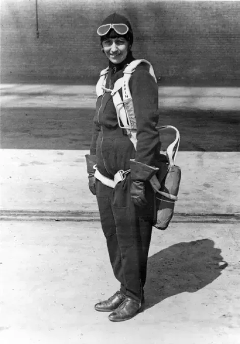 Framed Print : Amy Johnson (1903-1941) Framed Print : Amy Johnson (1903-1941)