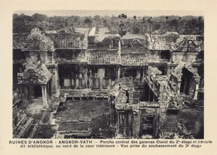 Framed Print : Angkor Wat - Cambodia - View into the Interior Framed Print : Angkor Wat - Cambodia - View into the Interior