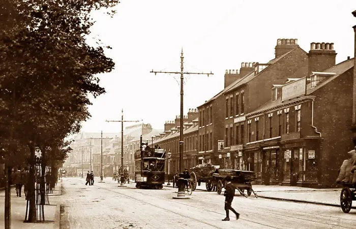Framed Print : Anlaby Road, Hull, early 1900s Framed Print : Anlaby Road, Hull, early 1900s