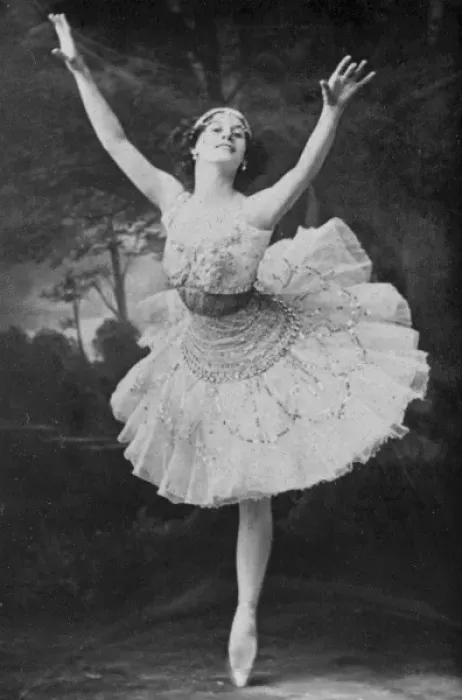 Framed Print : Anna Pavlova Framed Print : Anna Pavlova