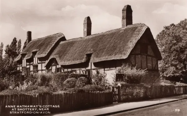 Anne Hathaways Cottage At Shottery Near Stratford Upon Avon