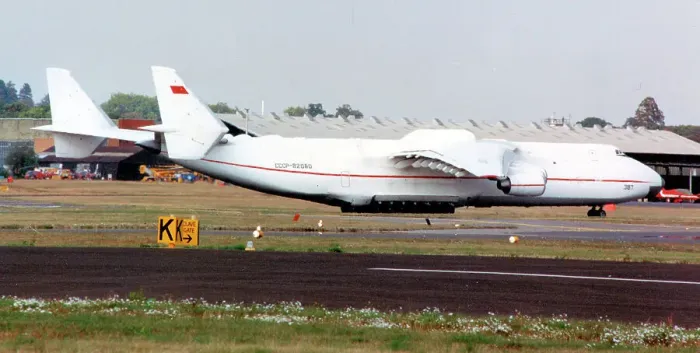 Framed Print : Antonov An-225 Mriya SSSR-82060 Framed Print : Antonov An-225 Mriya SSSR-82060