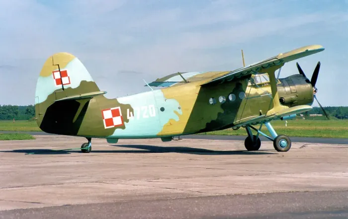 Framed Print : Antonov An-2T 4720 Framed Print : Antonov An-2T 4720