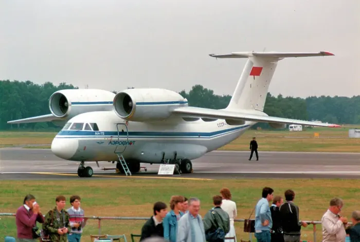 Framed Print : Antonov An-72 SSSR-72000 Framed Print : Antonov An-72 SSSR-72000