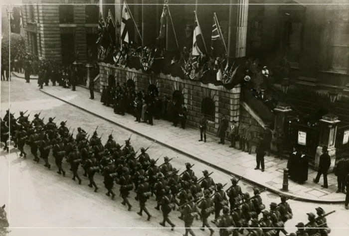 Framed Print : Anzac Day march past the Mansion House, London Framed Print : Anzac Day march past the Mansion House, London