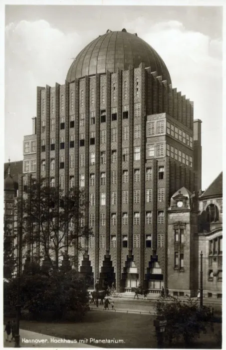 Framed Print : Anzeiger-Hochhaus in Hannover, Germany with rooftop Planetarium