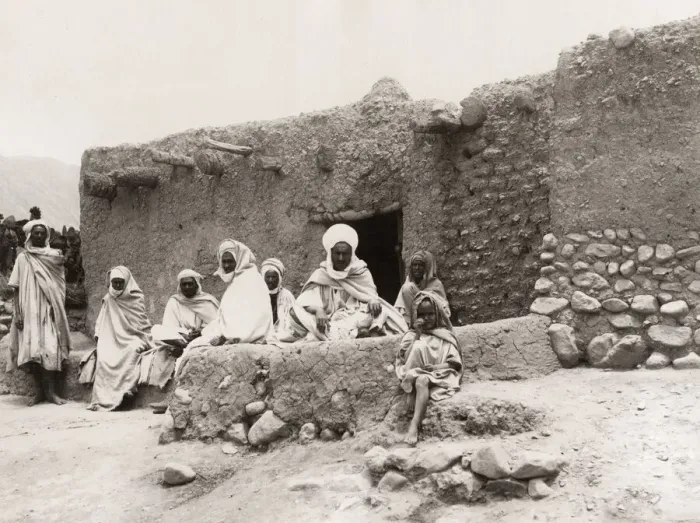 Framed Print : Arab men outside cafe, El Kantara, Biskra region, Algeria Framed Print : Arab men outside cafe, El Kantara, Biskra region, Algeria