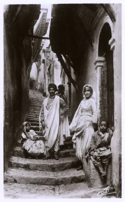 Framed Print : Arabian Street in Algiers, Algeria Framed Print : Arabian Street in Algiers, Algeria