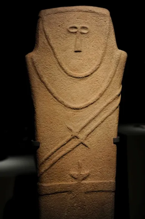 Framed Print : Arabic peninsula. Anthropomorphe Stele. IV millennum BC. Al Framed Print : Arabic peninsula. Anthropomorphe Stele. IV millennum BC. Al