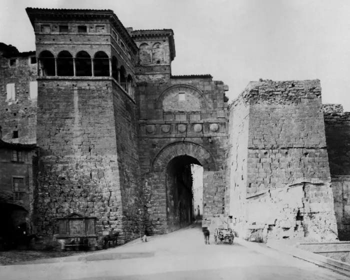 Framed Print : Arch of Augustus, Perugia, Italy Framed Print : Arch of Augustus, Perugia, Italy