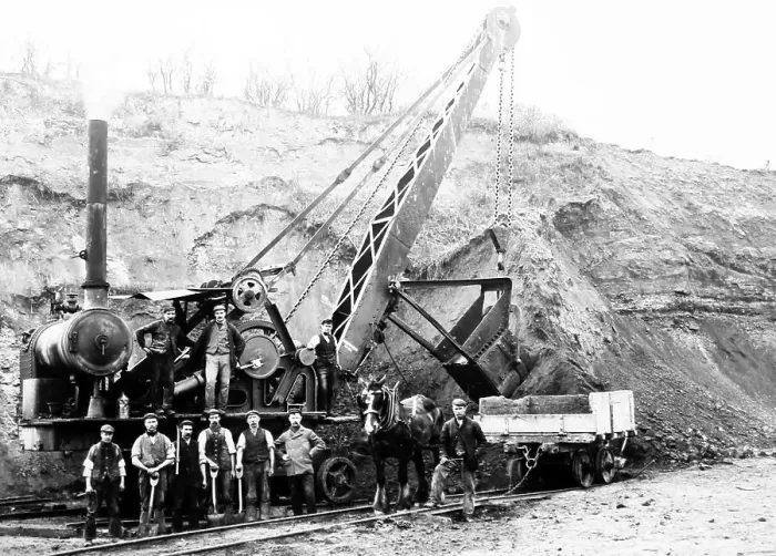 Framed Print : Archaeological dig in Swanscombe, Kent Framed Print : Archaeological dig in Swanscombe, Kent