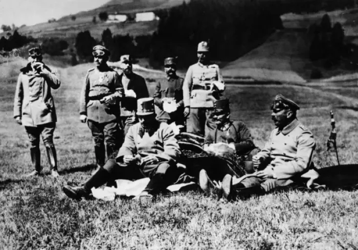 Framed Print : Archduke Karl Franz Josef of Austria with soldiers, WW1 Framed Print : Archduke Karl Franz Josef of Austria with soldiers, WW1
