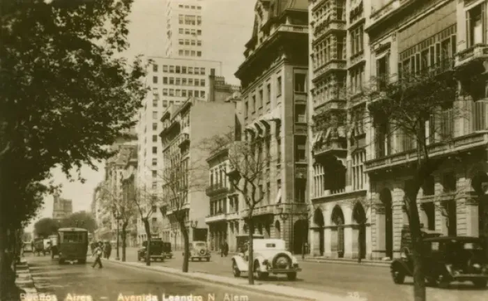 Framed Print : Argentina - Buenos Aires - Avenue Leandro Framed Print : Argentina - Buenos Aires - Avenue Leandro