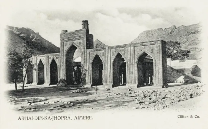 Framed Print : Arhai-Din-Ka-Jhopra, Ajmere, India Framed Print : Arhai-Din-Ka-Jhopra, Ajmere, India