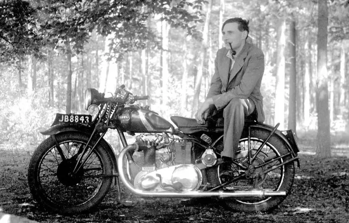 Framed Print : Ariel 1938 NG 350cc motorcycle Framed Print : Ariel 1938 NG 350cc motorcycle