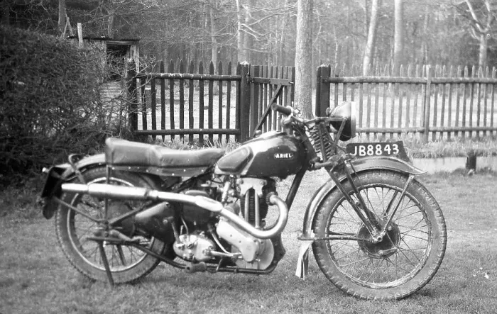 Framed Print : Ariel 1938 Red Hunter 350cc motorcycle Framed Print : Ariel 1938 Red Hunter 350cc motorcycle