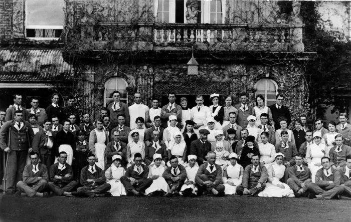 Framed Print : Armistics Day 1918 Patients and Staff at Quex Park Framed Print : Armistics Day 1918 Patients and Staff at Quex Park
