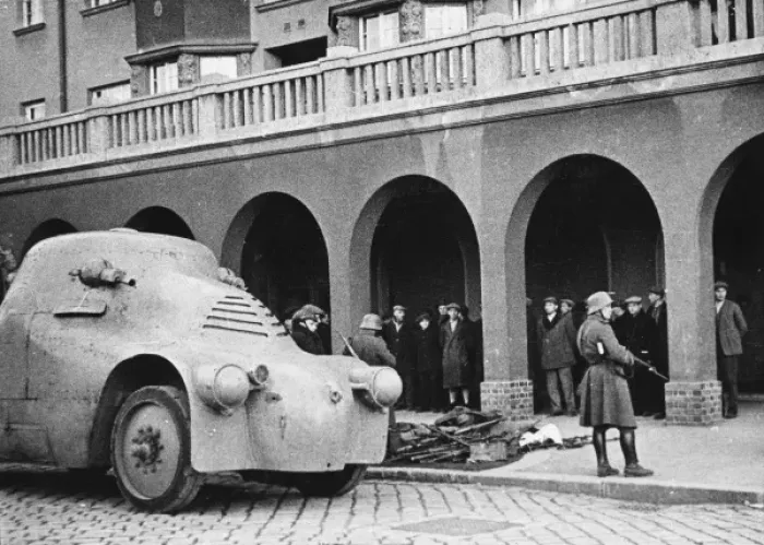 Framed Print : Armoured car - Anschluss Framed Print : Armoured car - Anschluss