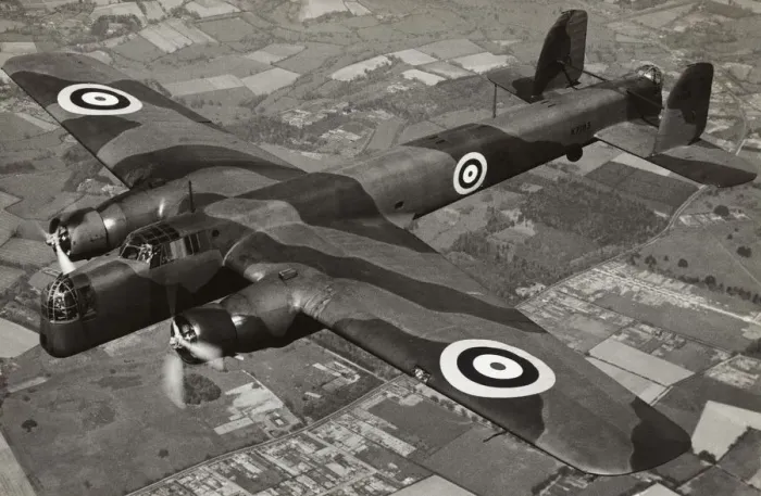 Framed Print : Armstrong Whitworth AW-38 Whitley 1 Framed Print : Armstrong Whitworth AW-38 Whitley 1