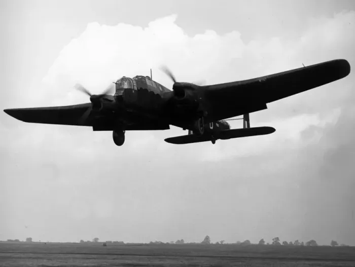Framed Print : Armstrong Whitworth AW 38 Whitley V -despite its slow a Framed Print : Armstrong Whitworth AW 38 Whitley V -despite its slow a