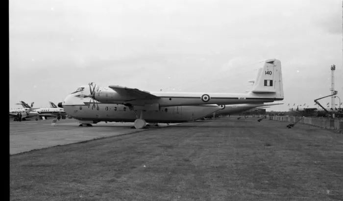 Framed Print : Armstrong-Whitworth AW. 650 Argosy C. 1 XR140 Framed Print : Armstrong-Whitworth AW. 650 Argosy C. 1 XR140