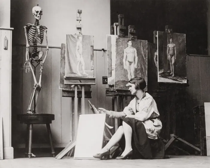 Framed Print : Art student at the Royal Academy, London, 1930 s Framed Print : Art student at the Royal Academy, London, 1930 s