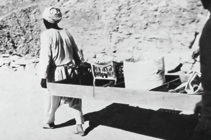 Framed Print : Artifacts being removed from the tomb of Tutankhamen Framed Print : Artifacts being removed from the tomb of Tutankhamen