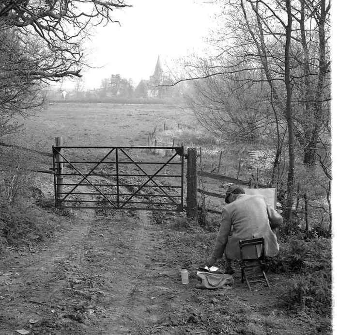 : Artist at work near Alfriston, East Sussex : Artist at work near Alfriston, East Sussex