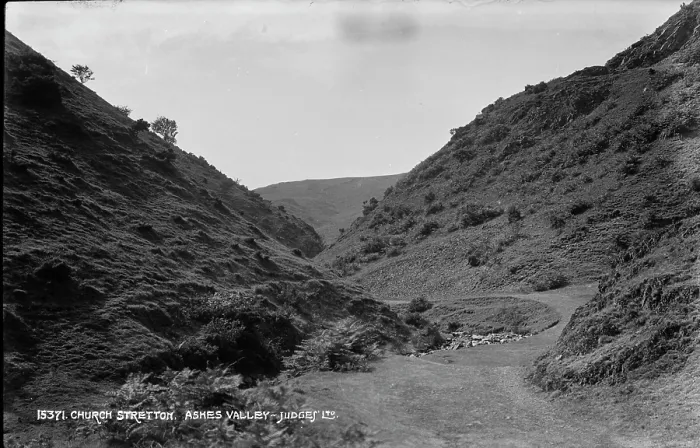 Framed Print : Ashes Valley, Church Stretton Framed Print : Ashes Valley, Church Stretton