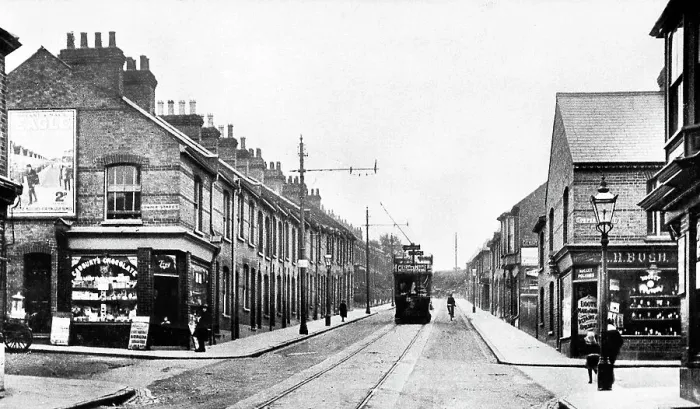 Framed Print : Ashton Road, Luton early 1900's Framed Print : Ashton Road, Luton early 1900's
