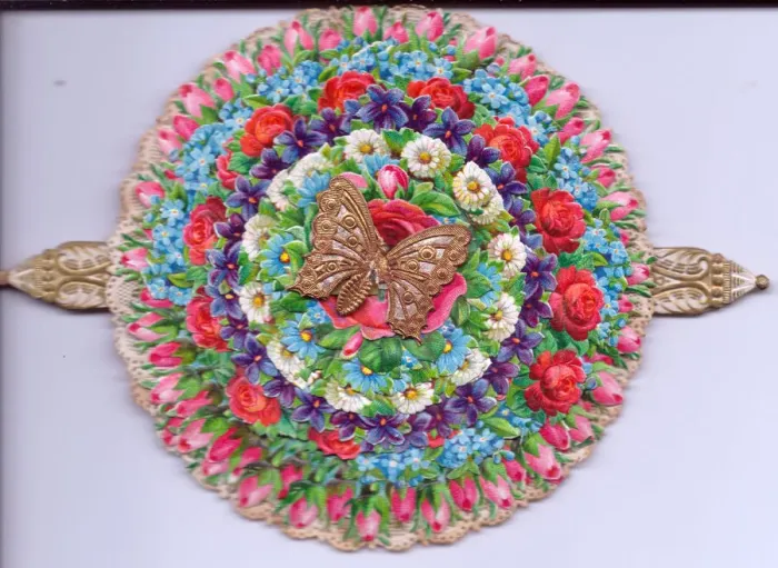 Framed Print : Assorted flowers on a circular greetings card Framed Print : Assorted flowers on a circular greetings card