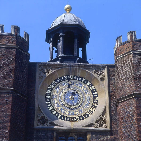 Astronomical Clock - Hampton Court Palace, London
