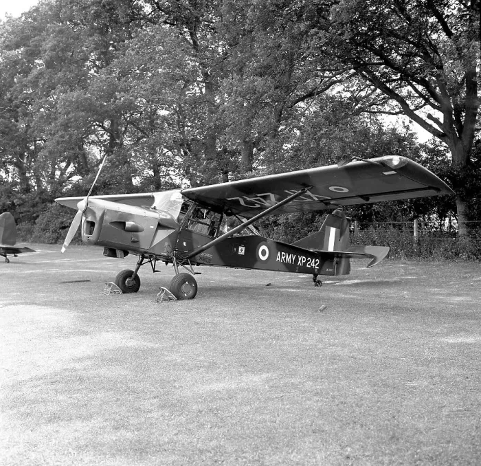 Framed Print : Auster AOP.9 XP242 Framed Print : Auster AOP.9 XP242