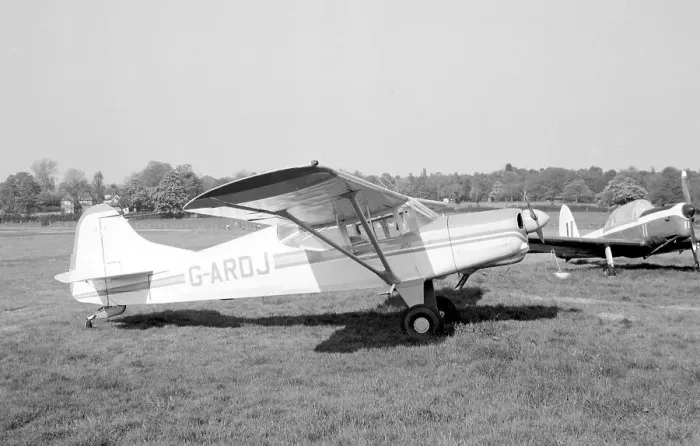 Framed Print : Auster D. 6-180 G-ARDJ (msn 3704) Framed Print : Auster D. 6-180 G-ARDJ (msn 3704)