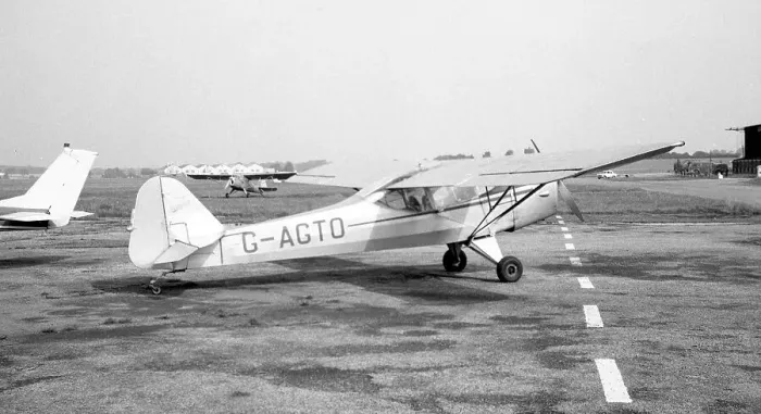 Framed Print : Auster J-1 Autocrat G-AGTO Framed Print : Auster J-1 Autocrat G-AGTO