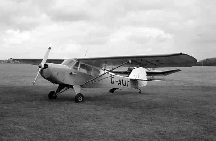 Framed Print : Auster J-4 G-AIJT Framed Print : Auster J-4 G-AIJT