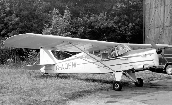 Framed Print : Auster J / 5P G-AOFM Framed Print : Auster J / 5P G-AOFM