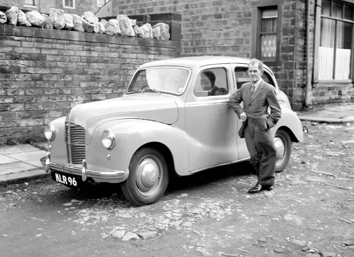 Framed Print : Austin A40 Devon KLR 96 Framed Print : Austin A40 Devon KLR 96