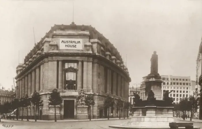 Framed Print : Australia House c. 1920 Framed Print : Australia House c. 1920