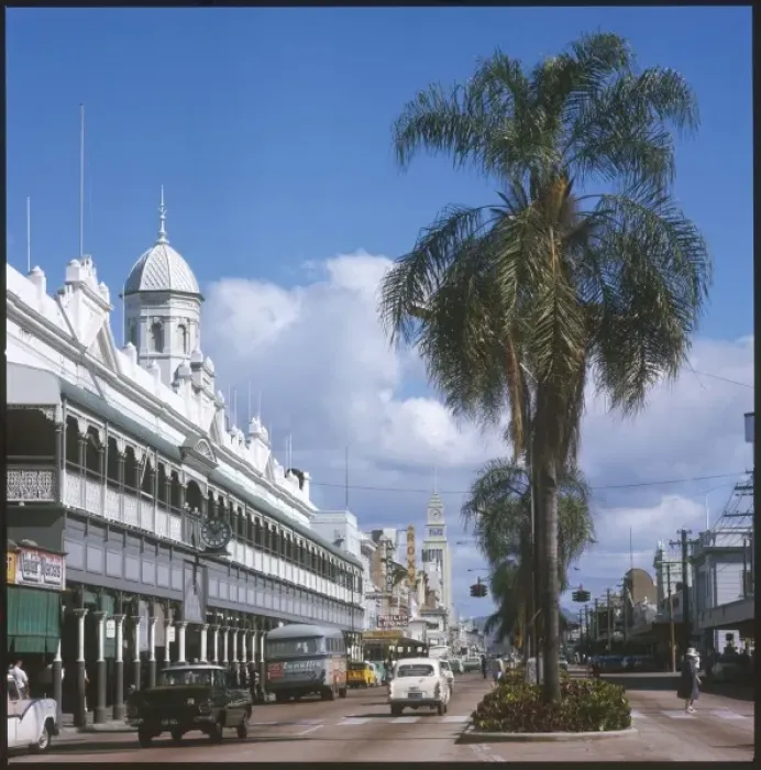 Framed Print : Australia / Townsville 20C Framed Print : Australia / Townsville 20C