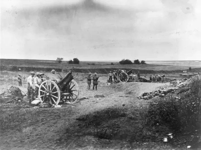 Framed Print : Australian artillery near Hamel, France, WW1 Framed Print : Australian artillery near Hamel, France, WW1