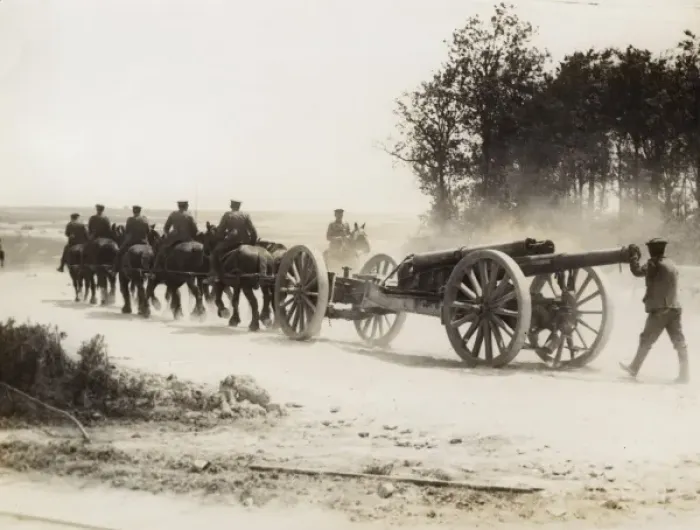Framed Print : Australian gunners with heavy gun, Western Front, WW1 Framed Print : Australian gunners with heavy gun, Western Front, WW1