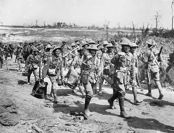 Australian gunners returning from trenches, France, WW1
