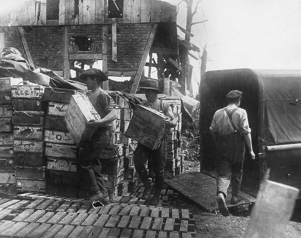 Australian troops unloading transport wagon, France, WW1