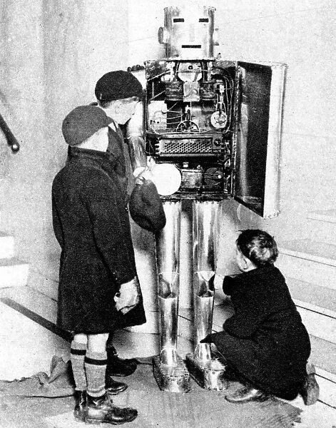 Automaton at the Schoolboys Own Exhibition, 1929
