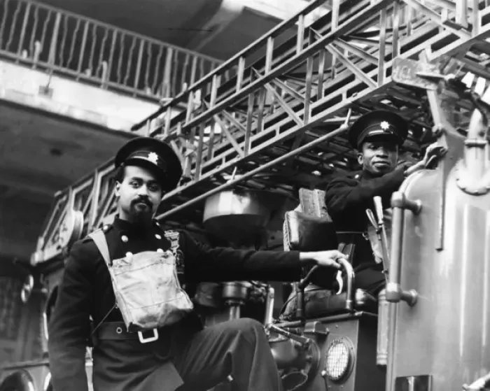 Framed Print : Auxiliary Fire Service crew with fire engine, WW2 Framed Print : Auxiliary Fire Service crew with fire engine, WW2
