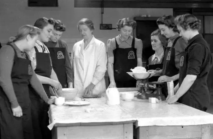 Framed Print : Auxiliary London firewomen under catering instruction Framed Print : Auxiliary London firewomen under catering instruction