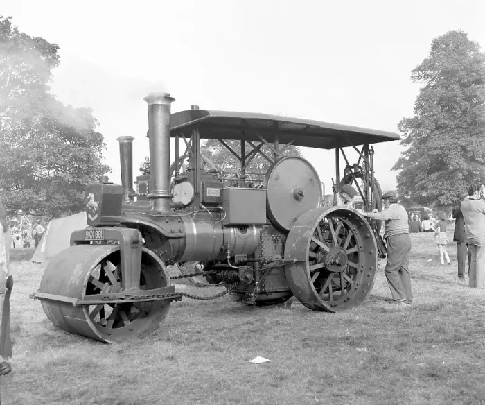 Framed Print : Aveling and Porter Road Roller number 14179, Lady Margaret Framed Print : Aveling and Porter Road Roller number 14179, Lady Margaret