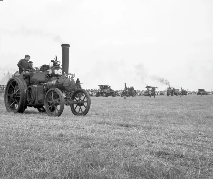 Framed Print : Aveling & Porter Tractor number 9228, Barbara Framed Print : Aveling & Porter Tractor number 9228, Barbara